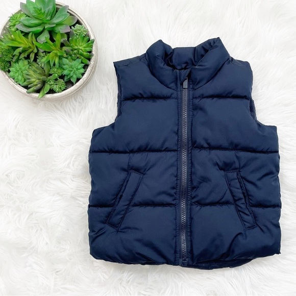 Old Navy Unisex Water Resistant Puffer Winter Vest Size 2T - Picture 1 of 10